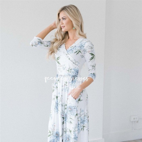 •NEESEE’S DRESSES• NWOT Mint Wrap Maxi Dress - Picture 3 of 5